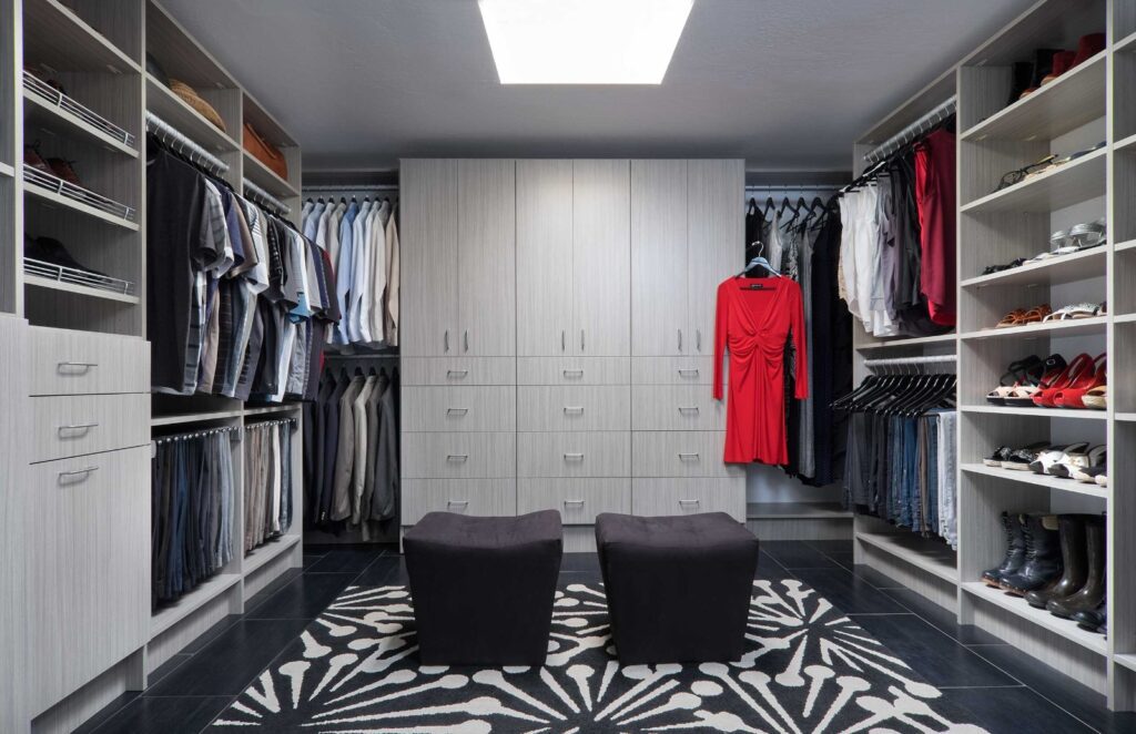 5 Benefits of Installing Custom Closet Systems In Your Home